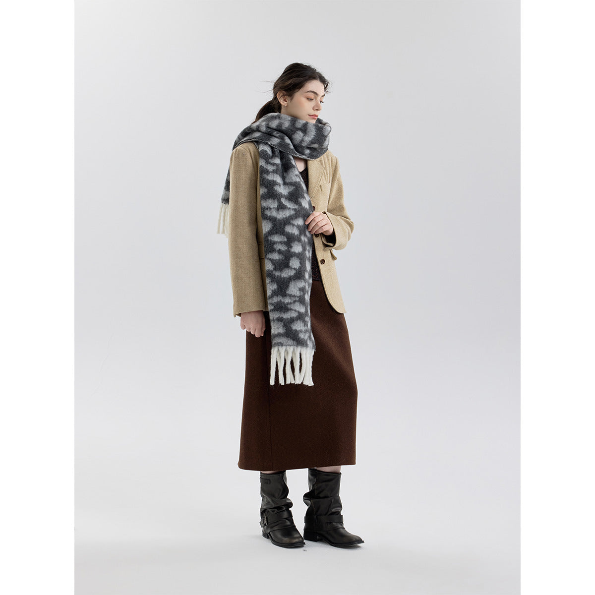 Trendy Vintage Leopard Print Fringe Scarf for Men and Women
