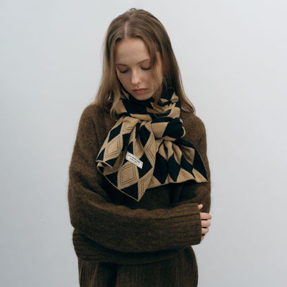 Chic Designer Diamond Woven Scarf for Women - Versatile & Warm