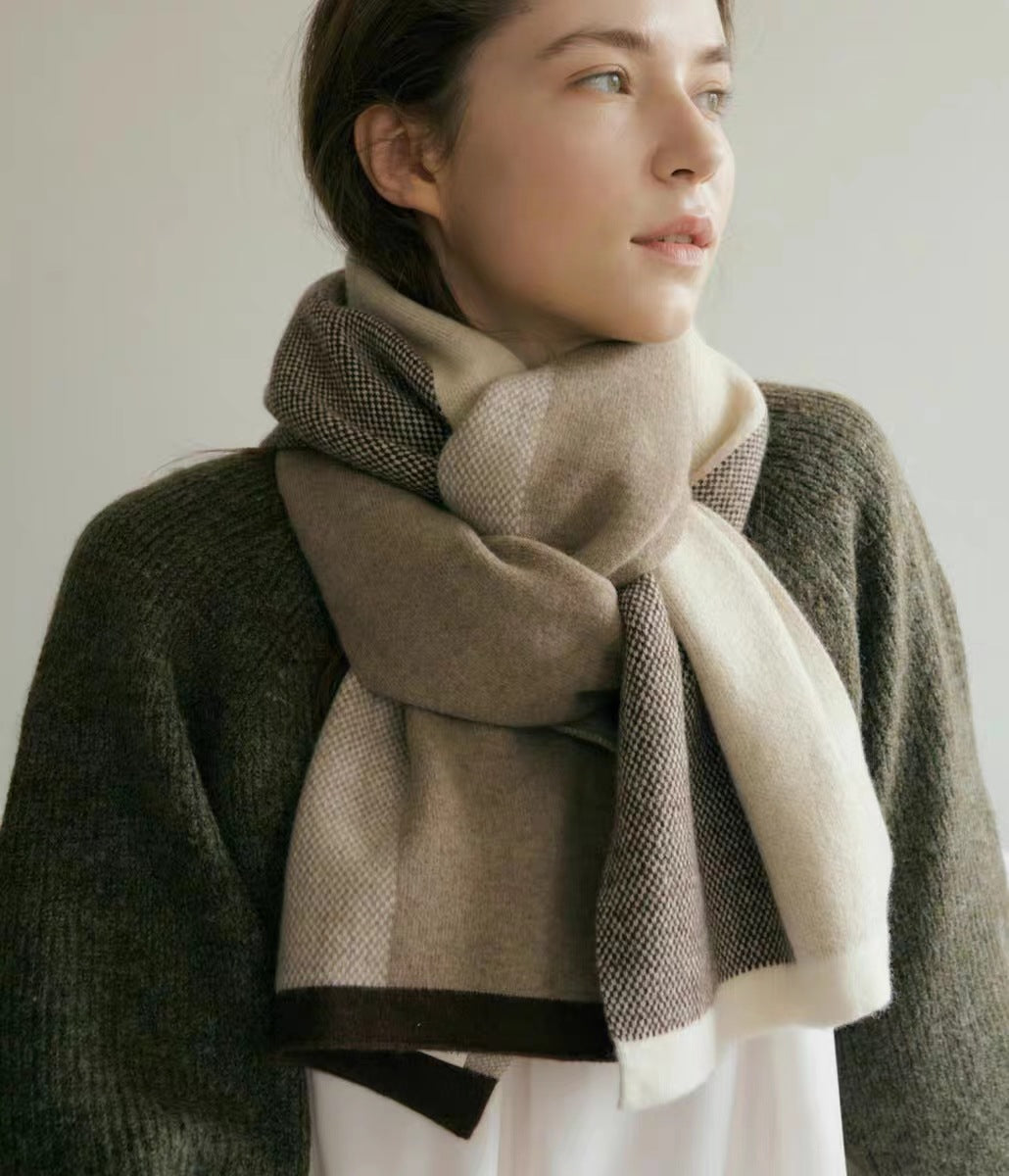 Chic Knitted Scarf with Asymmetrical Checkered Pattern