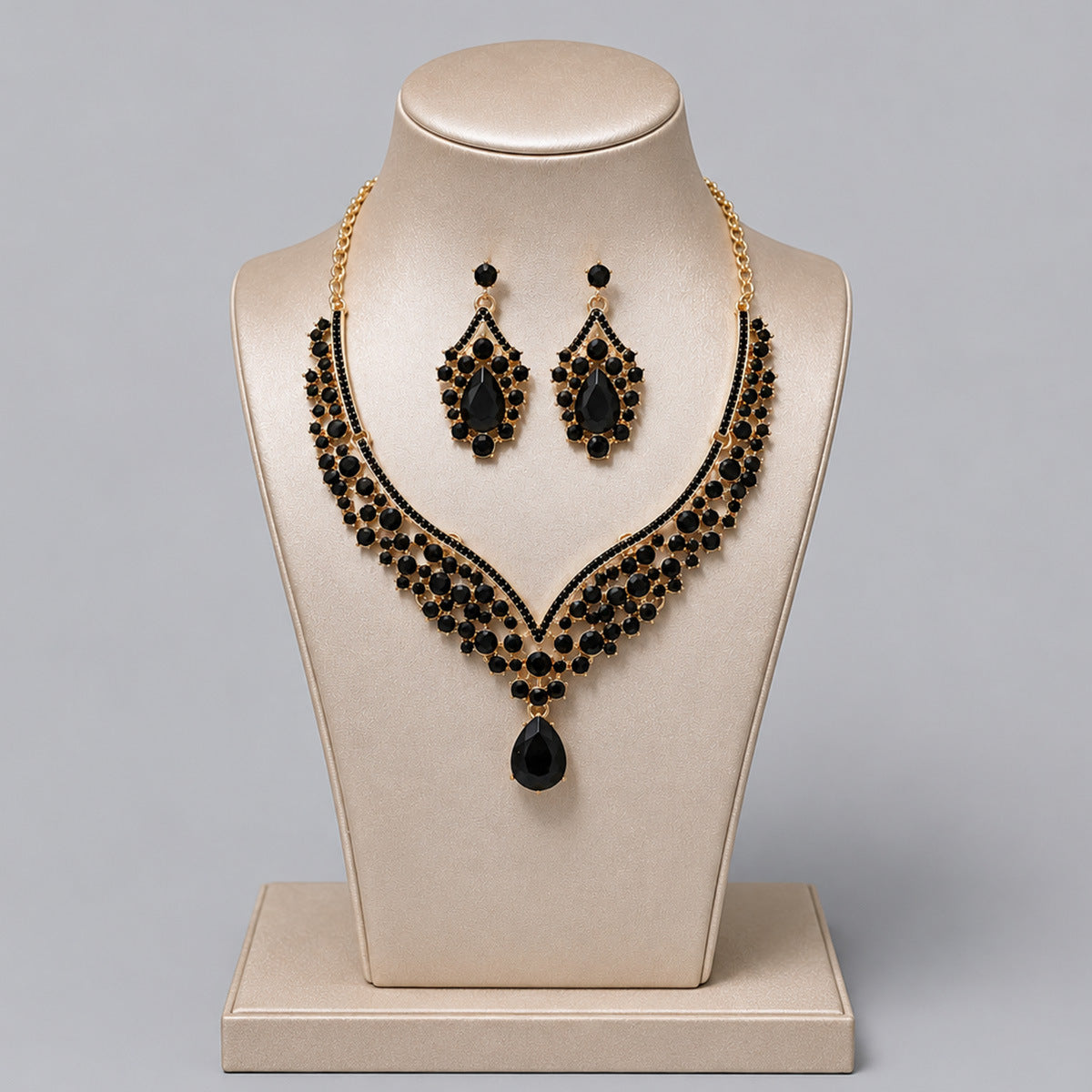Retro Alloy Rhinestone Jewelry Set Elegant Necklace and Earrings for Evening Wear