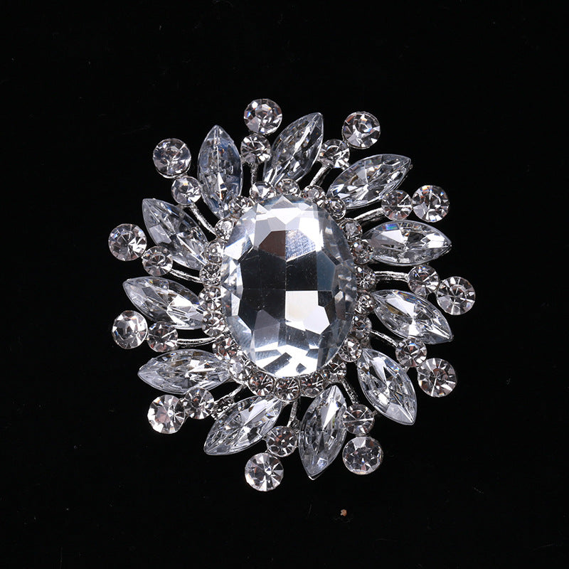 Creative Alloy Cat Brooch Crystal Glass Pin Fashion Accessory