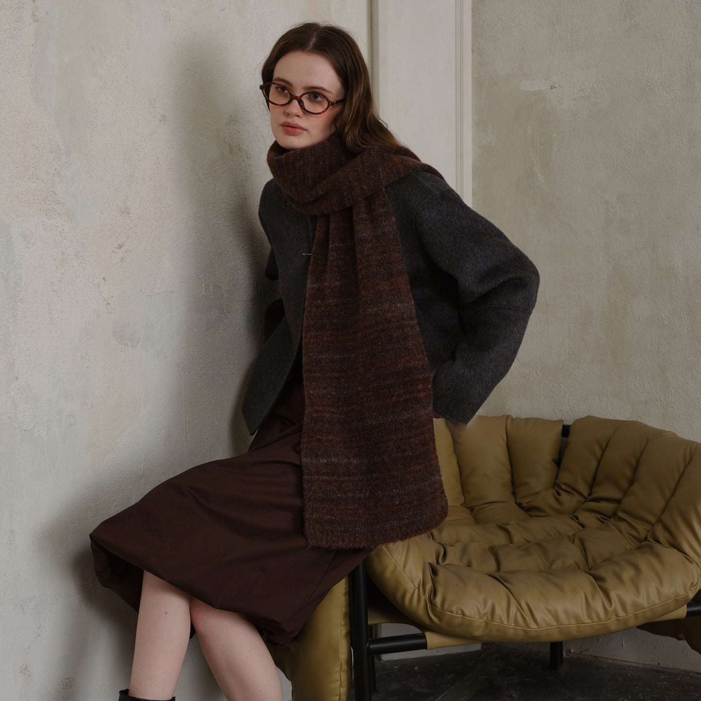 Chic Vintage-Style Wool Blend Scarf for Women