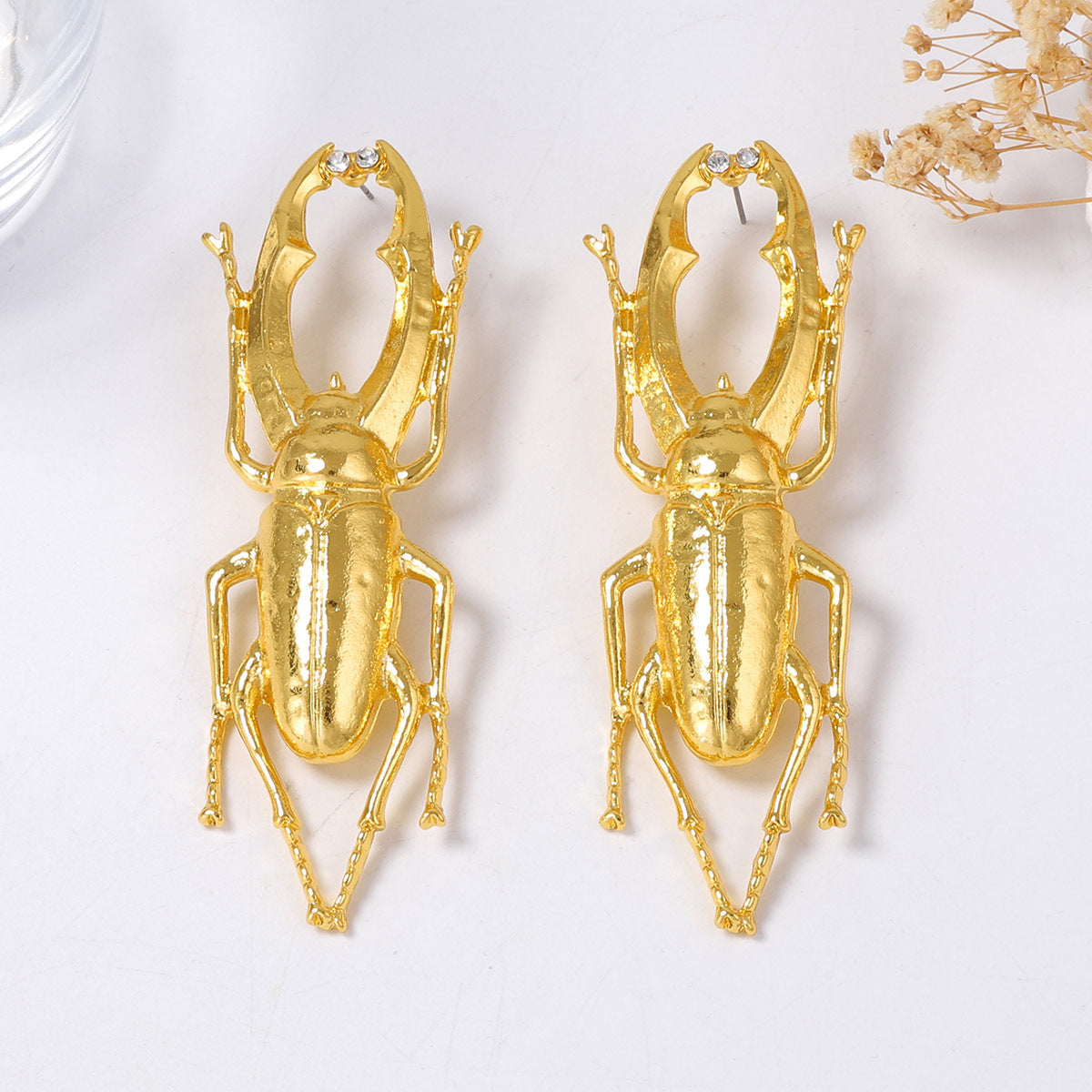 Alloy Beetle Stud Earrings Vintage Minimal Chic