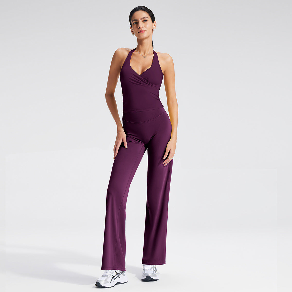 Yoga Relaxed Fit V-Neck Crop Top Set with Removable Cups