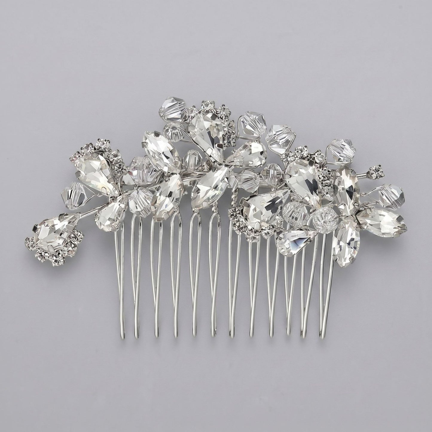 Exquisite Pearl and Crystal Flower Headpiece for Bridal Photoshoots