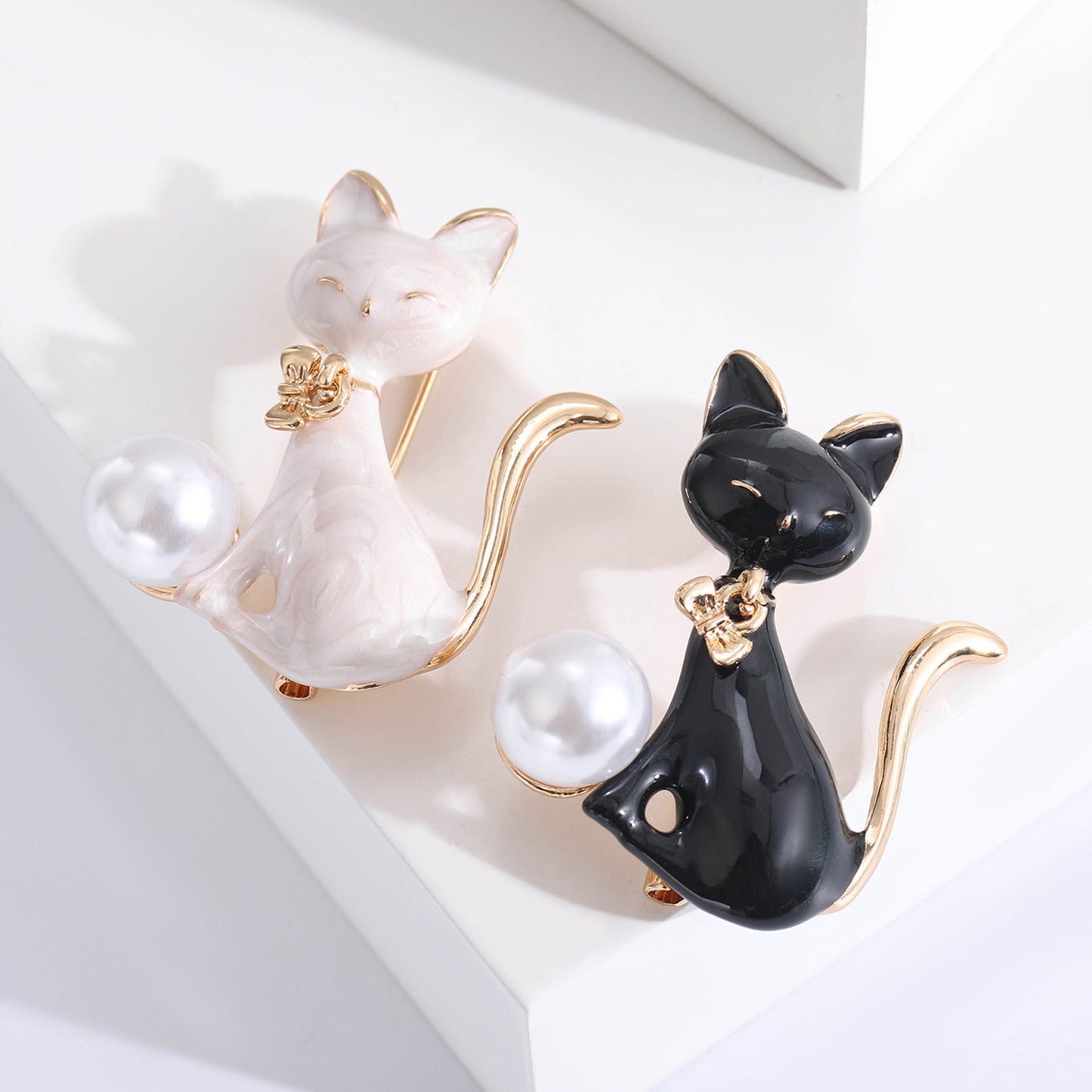 Cat Enamel Pin Cute Fashion Brooch for Women