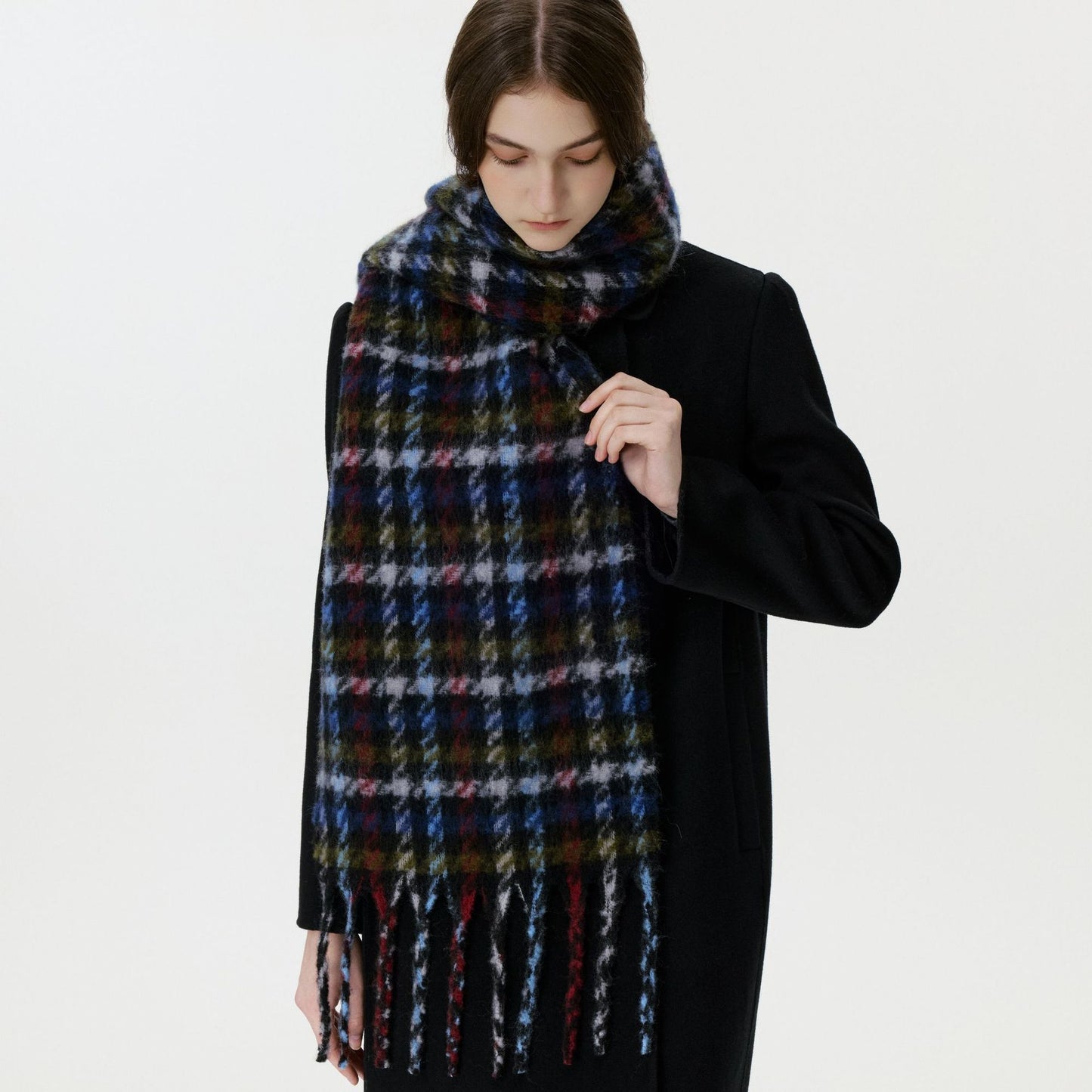 Classic Houndstooth Fringed Scarf Cozy Winter Wrap