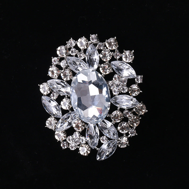 Creative Alloy Cat Brooch Crystal Glass Pin Fashion Accessory