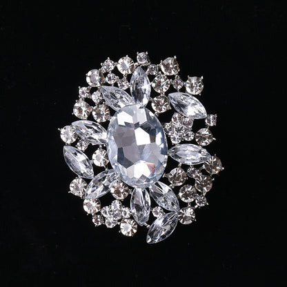 Creative Alloy Cat Brooch Crystal Glass Pin Fashion Accessory