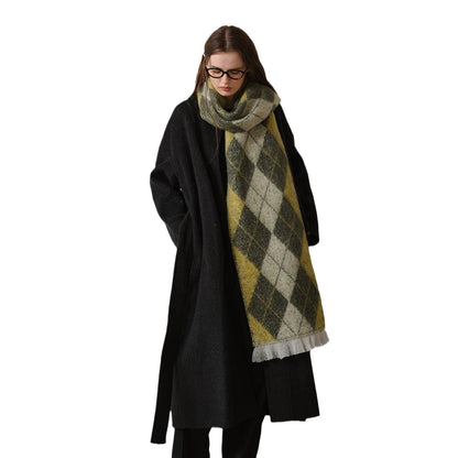 Vintage Diamond Pattern Scarf Cozy Fashion Accessory