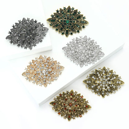 Exquisite Alloy Brooch with Rhinestones Elegant Fashion Accessory